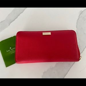 Kate Spade Continental wallet • Red
